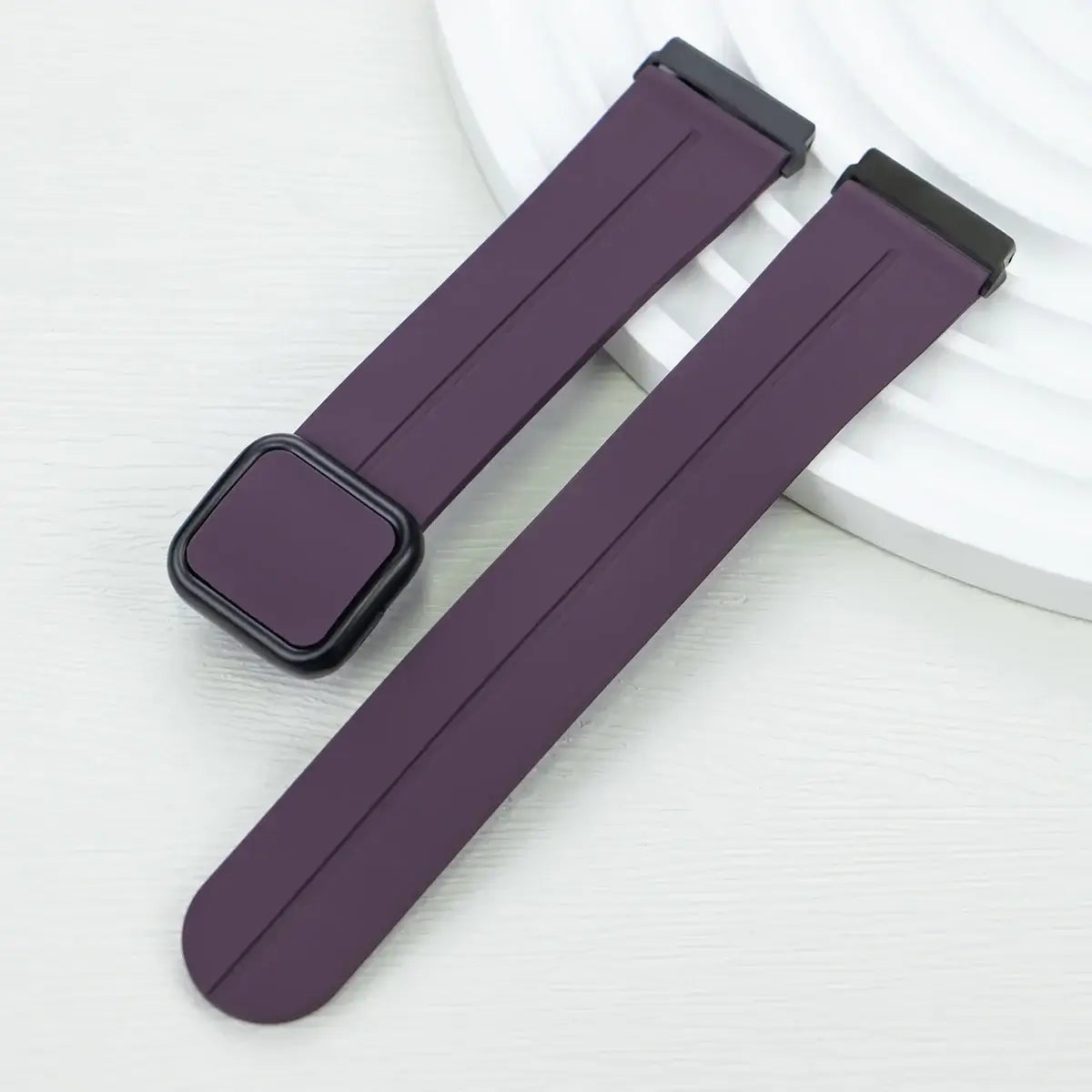 Fitbit Versa & Sense Square-Clasp Magnetic Silicone Band - Smoky Purple