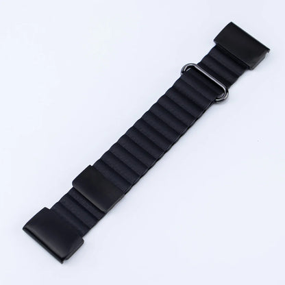 Black replacement strap for Garmin smartwatch, featuring a quickfit design for easy attachment and durable comfort.