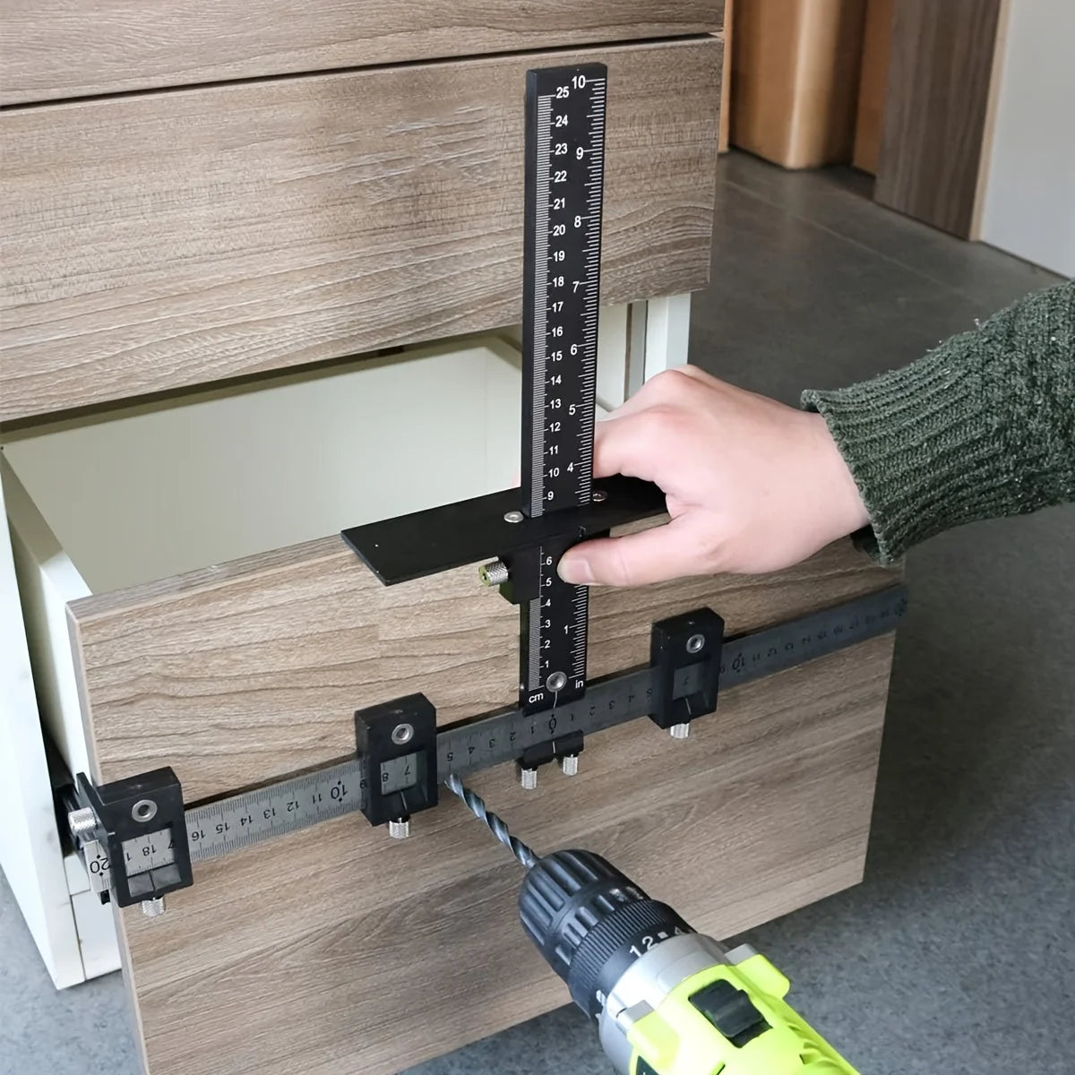 Adjustable Cabinet Hardware Jig for Knobs & Pulls