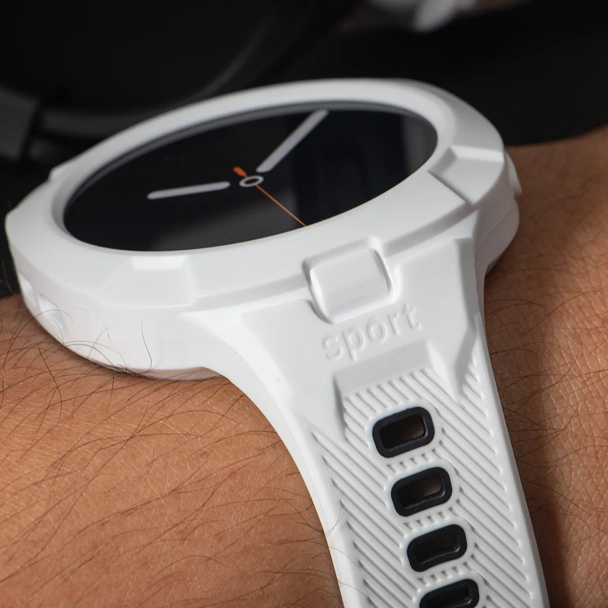 Samsung Galaxy Silicone Sport Watch Band - Case Watch8/Watch8 Classic/Watch9 on a wrist, showcasing its sporty design and durability.