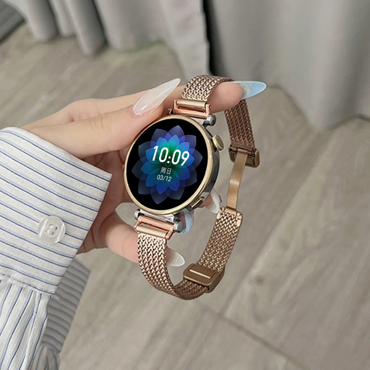 Slim Magnetic Metal Mesh Band in Rose Gold