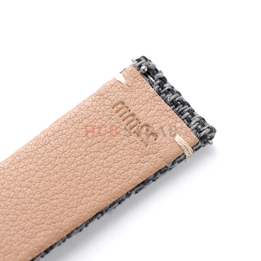 18/20/22mm Quick Release Herringbone Woven Band — leather lining close-up