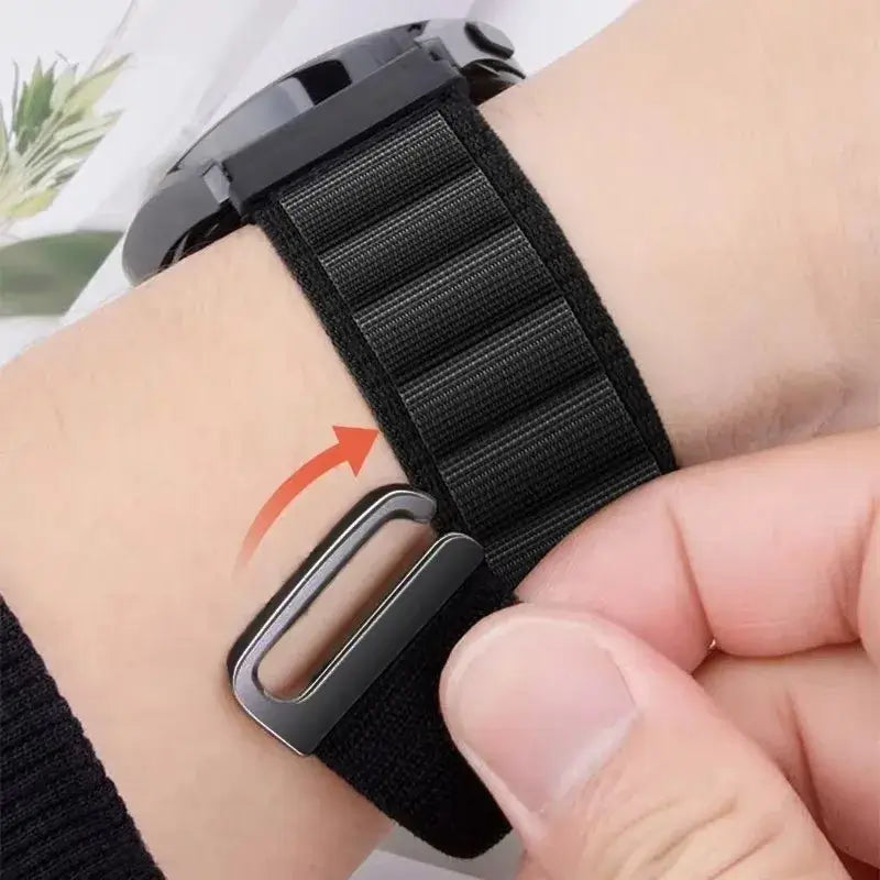 Metal hook fastening close-up — BandsCo Straps