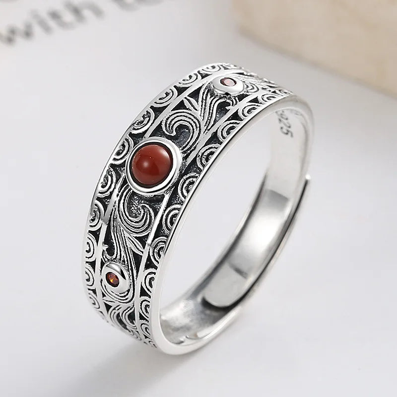 Carnelian band ring in patterned 925 sterling silver