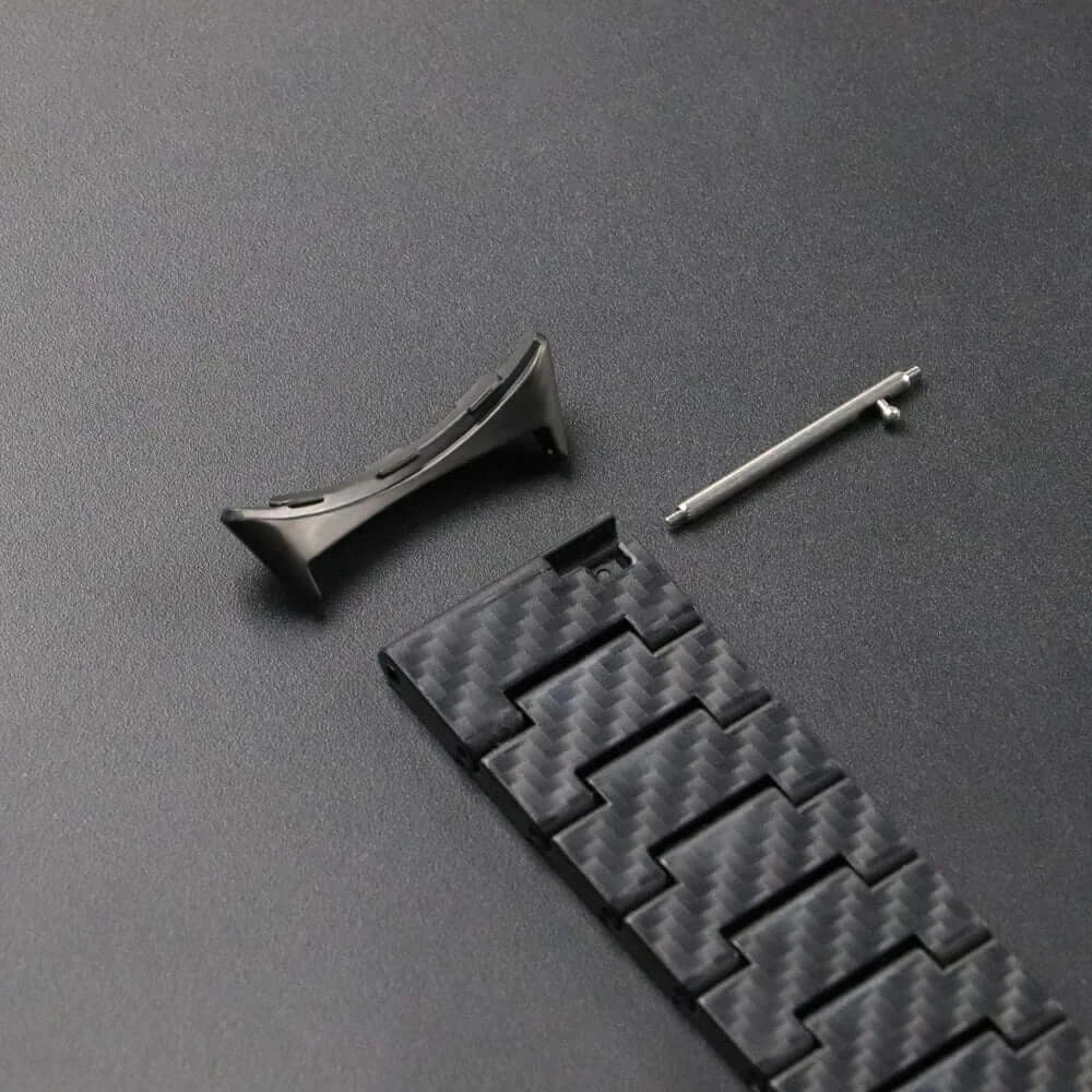 Carbon pattern link and Pixel Watch connector detail