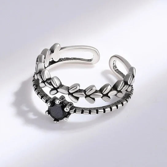Side view of the open obsidian leaf ring
