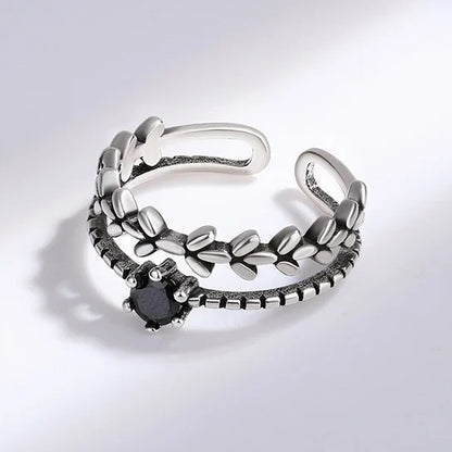 Side view of the open obsidian leaf ring