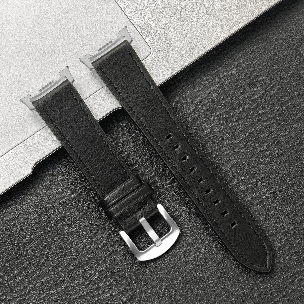 Vintage-Texture Leather Buckle Band in Black / Silver Hardware for Samsung Galaxy Watch8, Watch8 Classic and Watch9